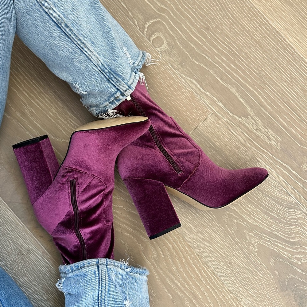 velvet boots with zipper closure